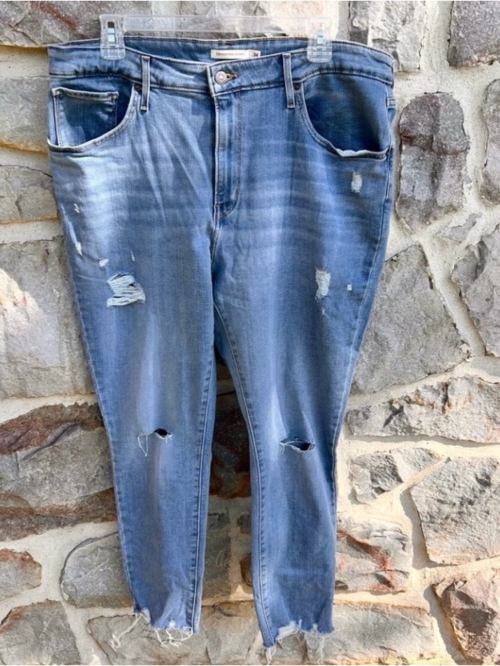 Levi’s Light Blue 721 High Rise Distressed Raw Hem Skinny Jeans, Women Size 34
